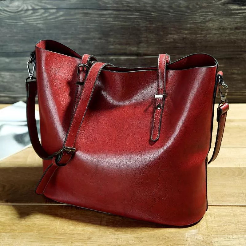 Nicole | Vintage leather shoulder handbag