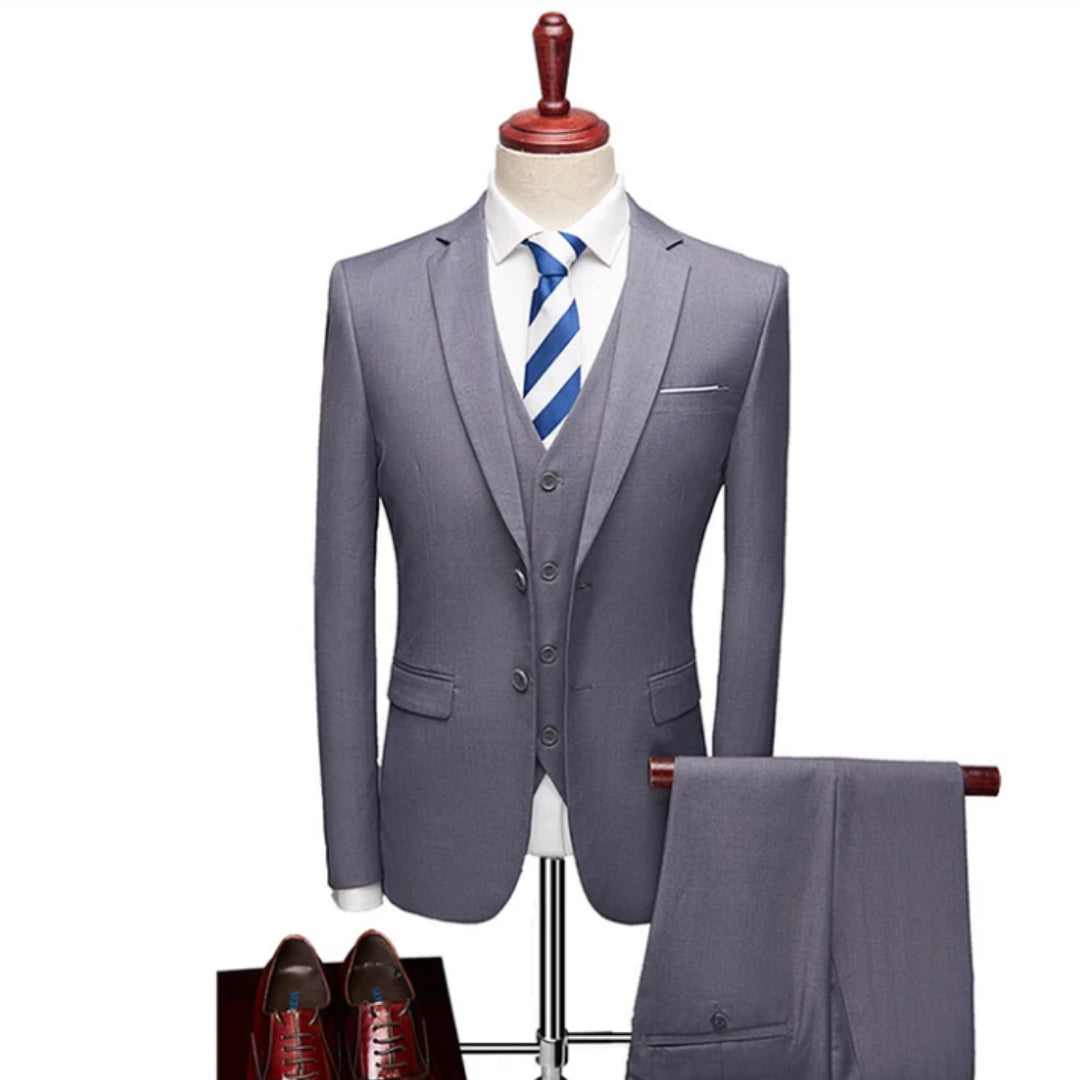 William | Elegant Suit